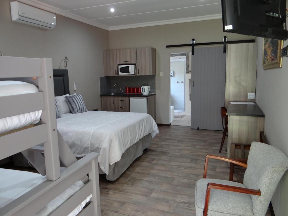 La Paix Guesthouse Beaufort West Exterior foto
